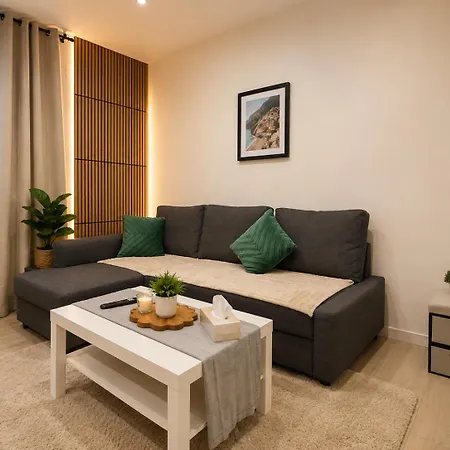 Apartment Le Refuge, Center 2 Min Away, Airport 6 Min Away Beauvais
