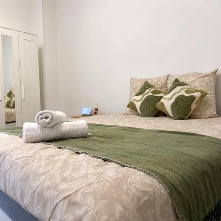 Le Refuge, Center 2 Min Away, Airport 6 Min Away