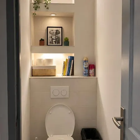 Le Refuge, Center 2 Min Away, Airport 6 Min Away Apartment *